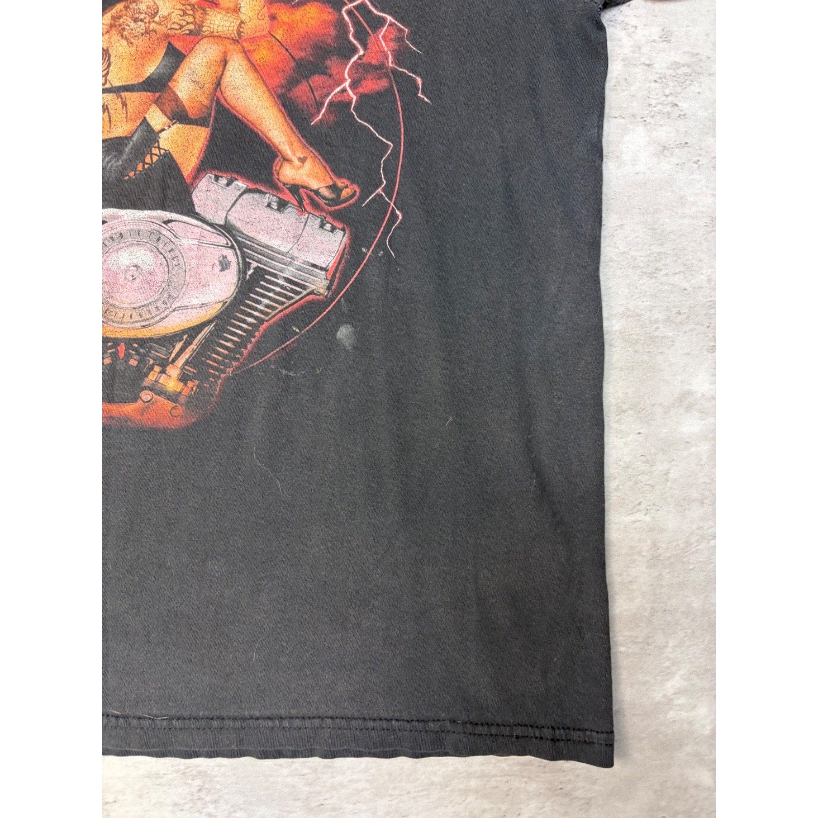 Vintage Harley Davidson Pin Up Engine Graphic T-Shirt Size Medium
