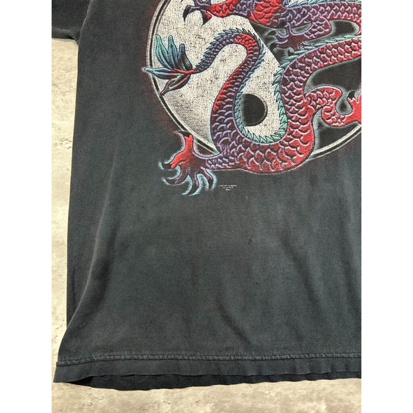 Vintage Y2K Yin & Yang Dragon Graphic T-Shirt Size Large Black