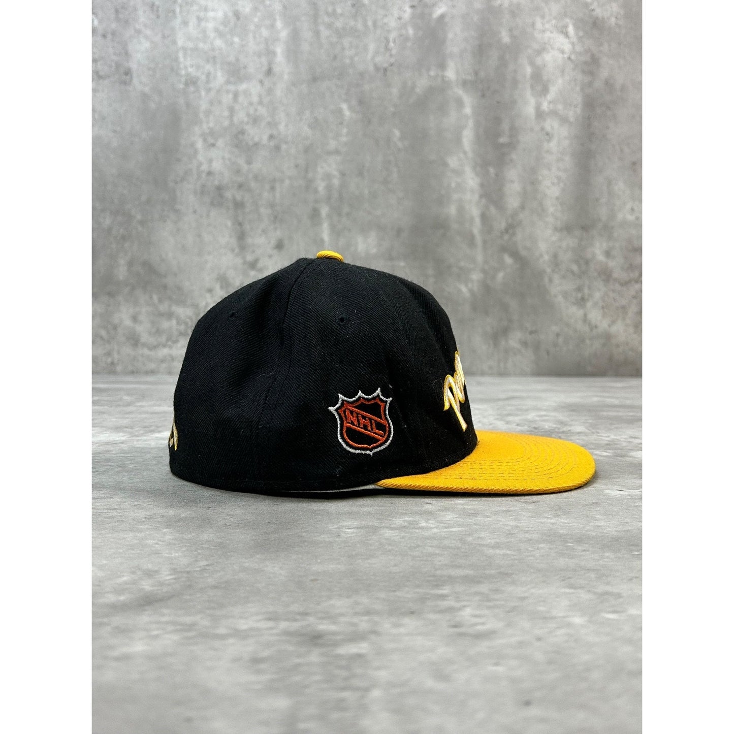 Vintage 90s Pittsburgh Penguins NHL Embroidered Logo Hockey Fitted Hat Sz 6 7/8