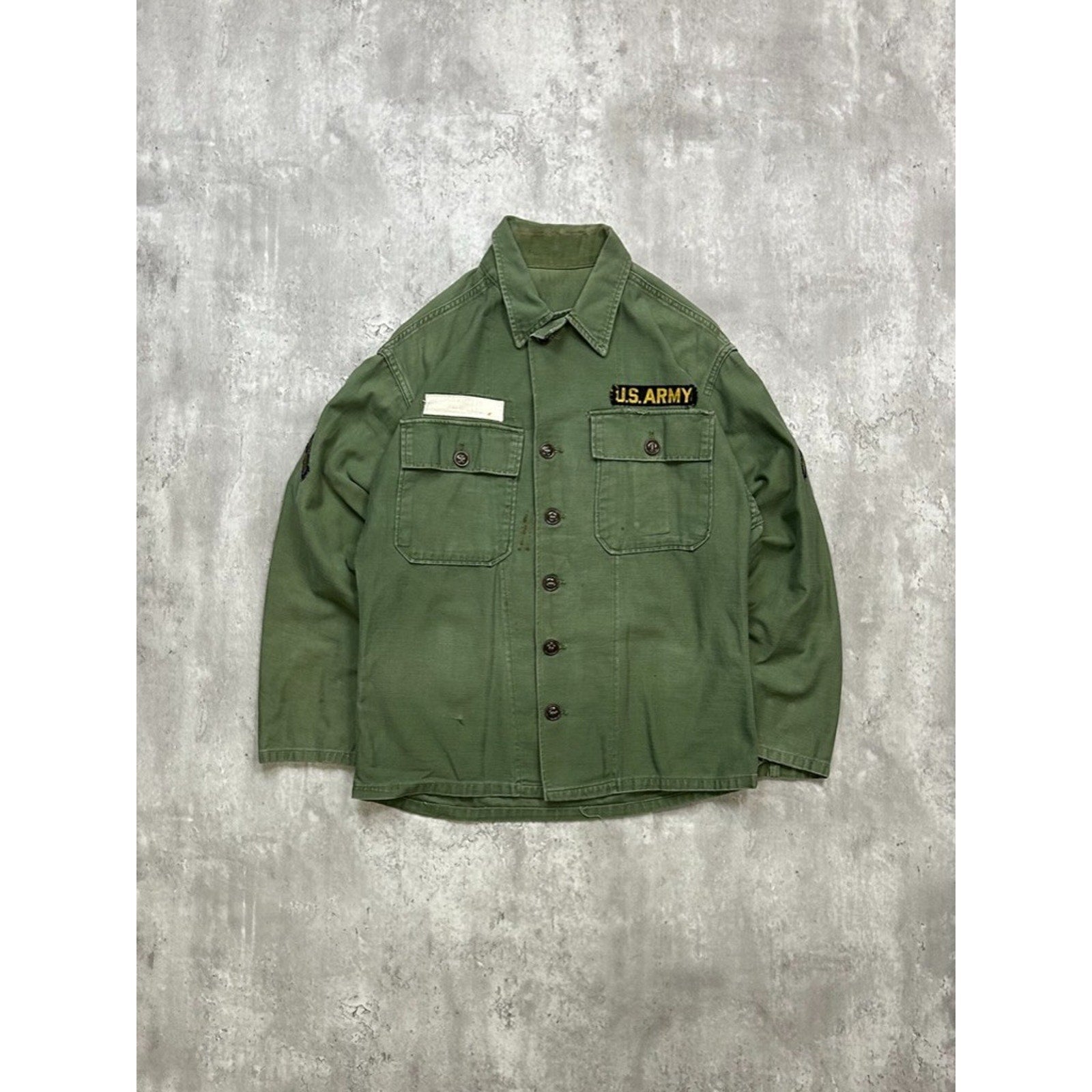 Vintage 1960s US Military OG-107 Cotton Sateen Button Up Shirt Size Small