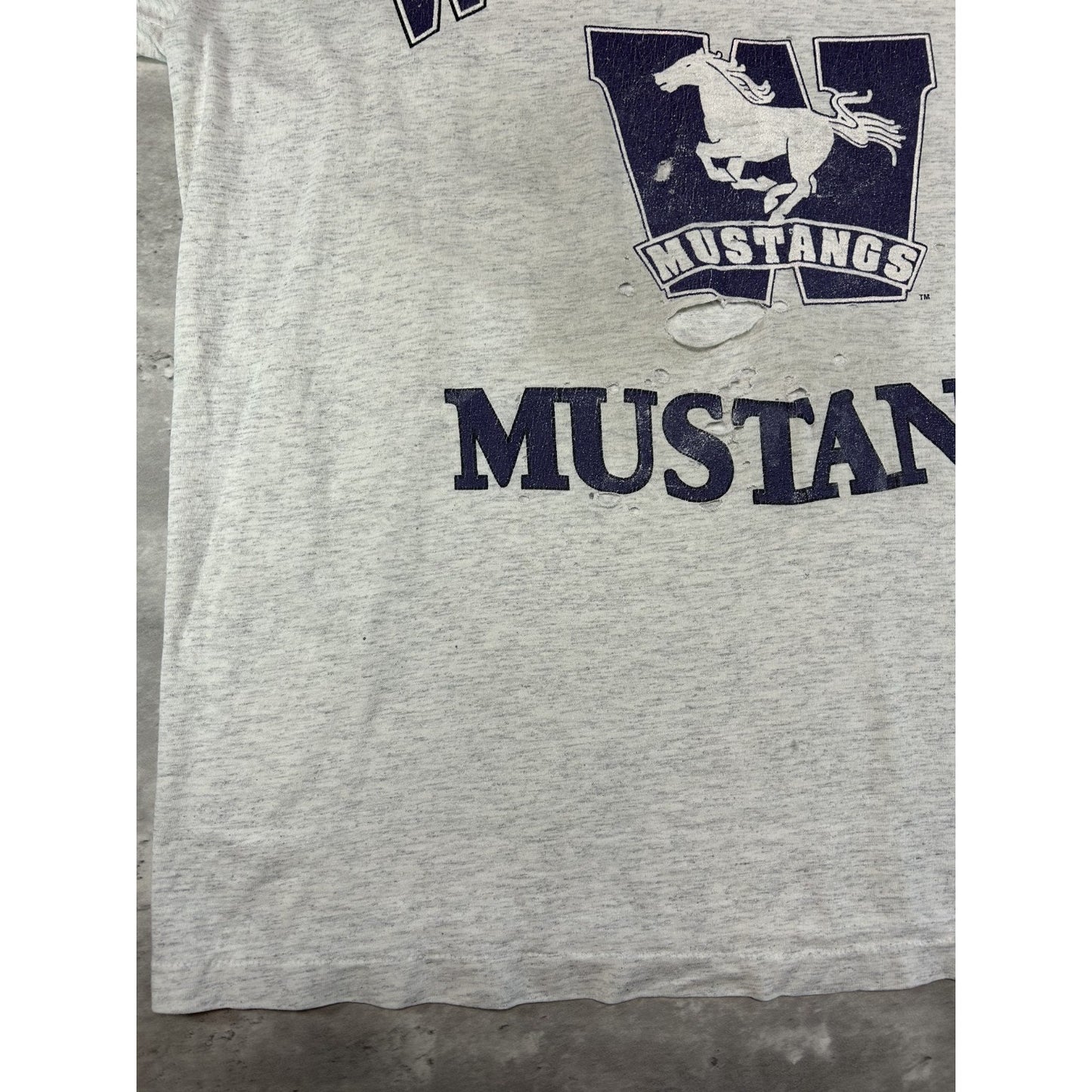 Vintage 1994 Western Mustangs Collegiate Graphic Spellout T-Shirt Size XL