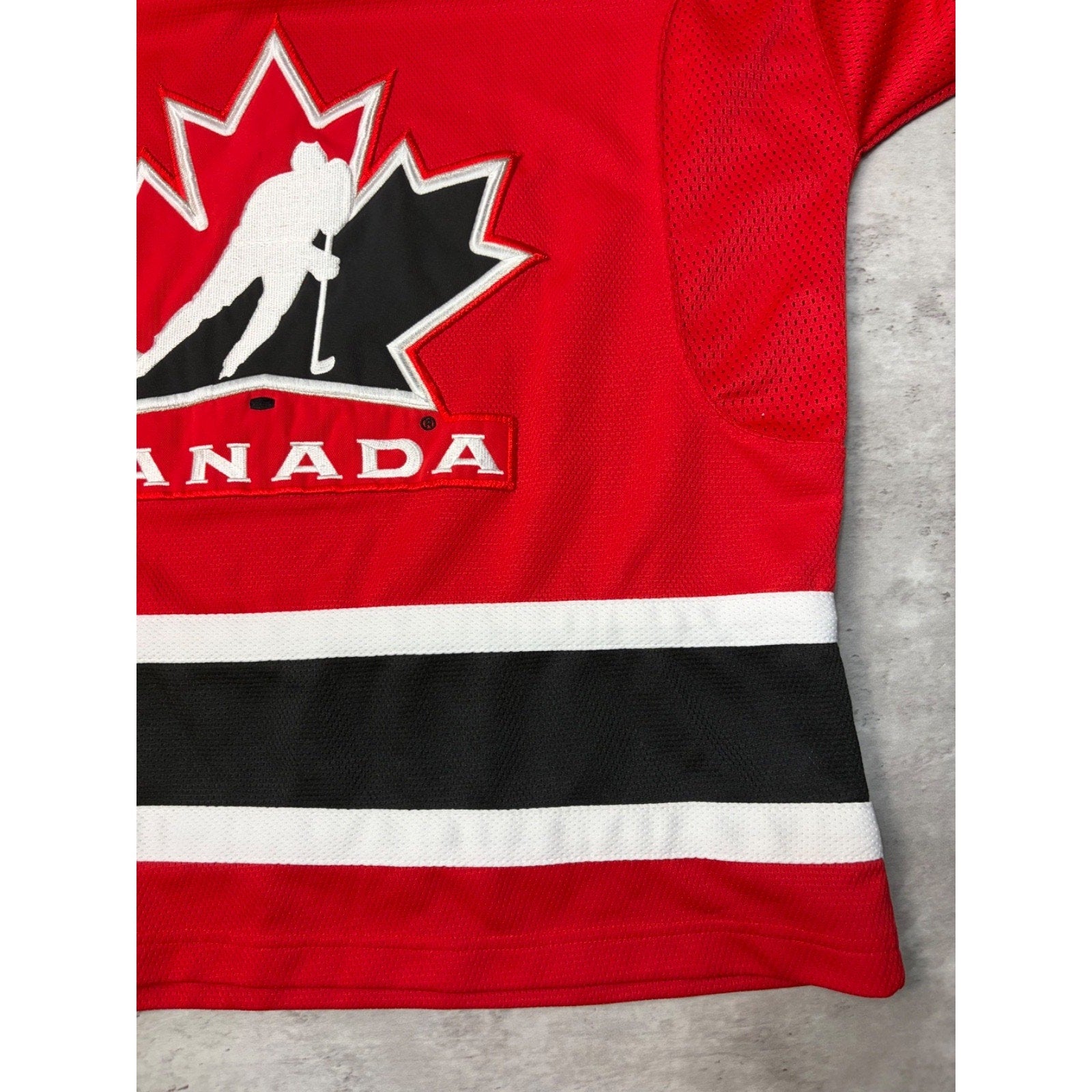 Vintage Team Canada Stitched Nike Hockey Jersey Size Medium