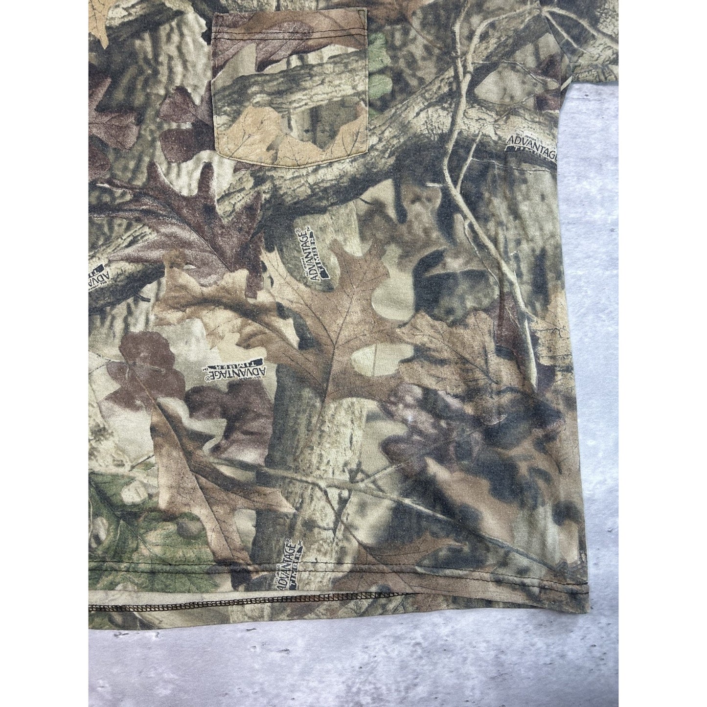 Vintage 90s Advantage Timber Tree Camo Pocket Hunting T-Shirt Size 2XL