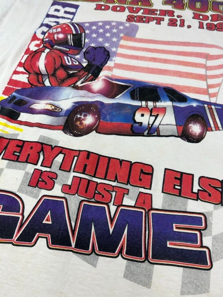 Vintage 1997 MBNA 400 Nascar Racing Graphic T-Shirt Size Large 90s