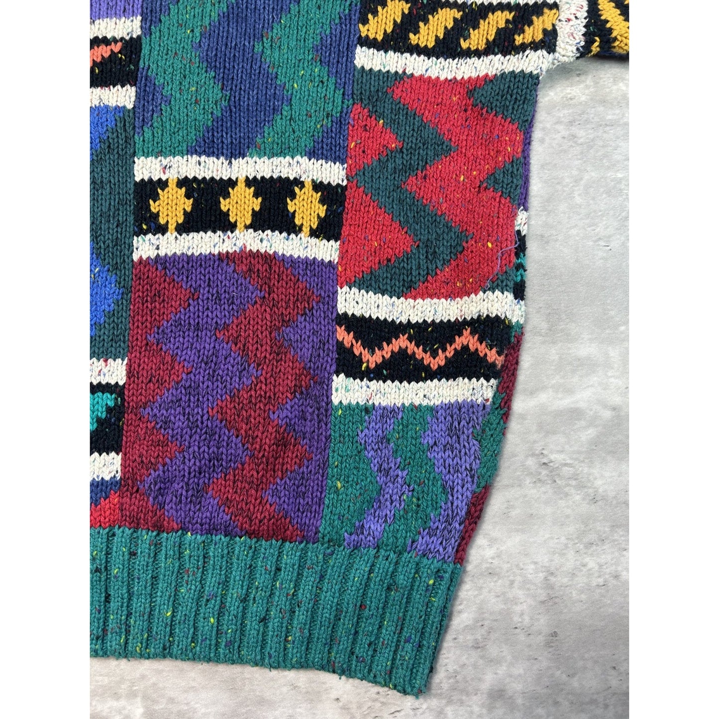Vintage 90s Boston Traders Abstract Geometric Pattern Knit Sweater Size Large