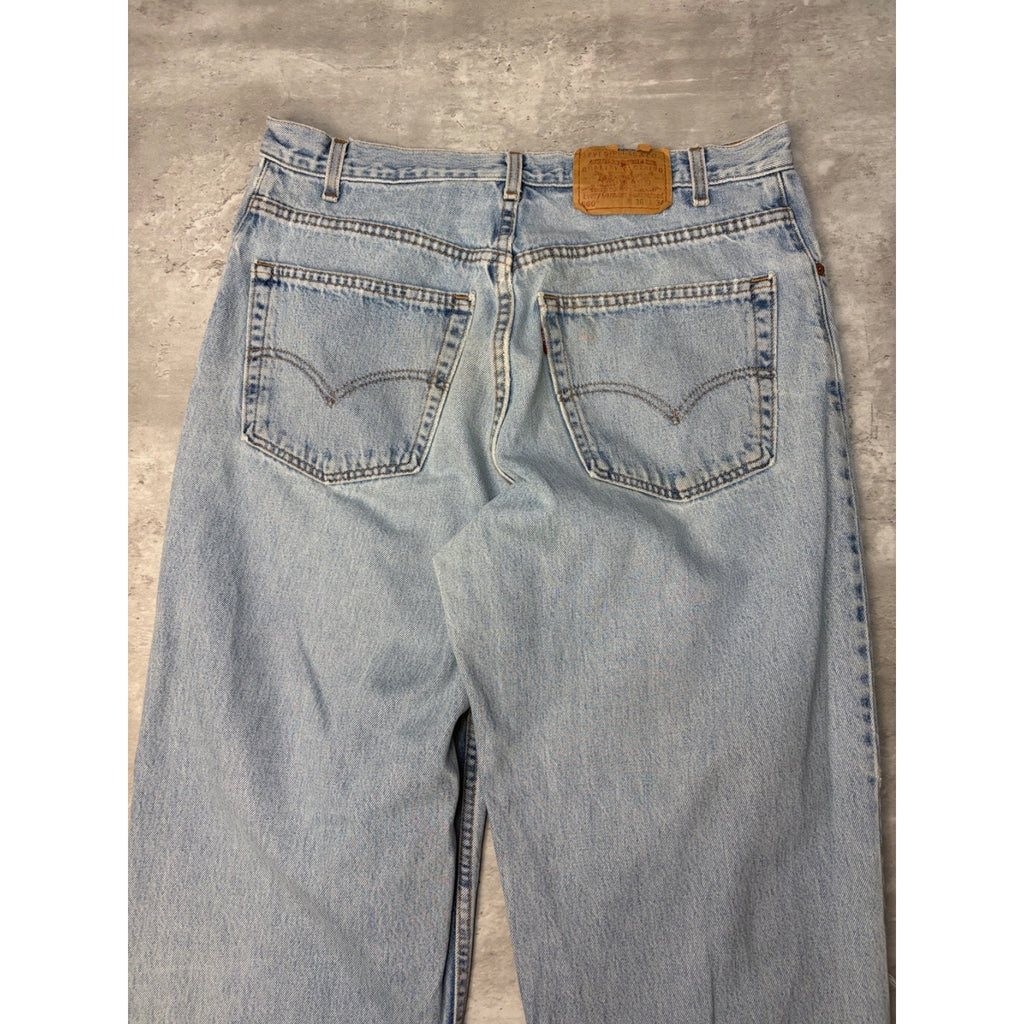 Vintage Levis 560 Red Tab Loose Fit Light Wash Denim Pants Size 36