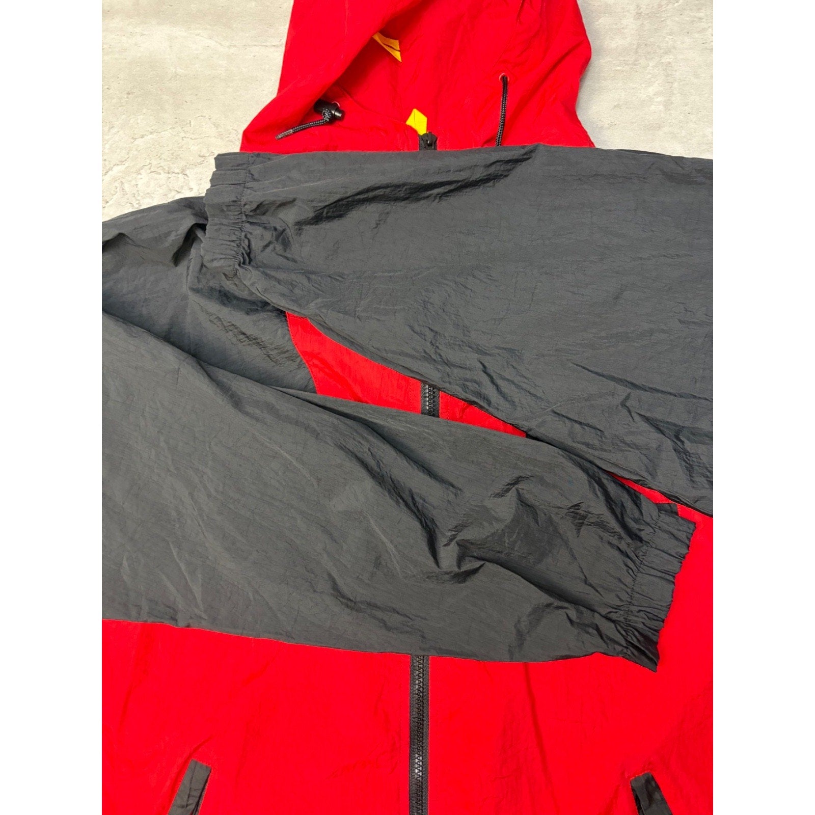 Vintage 90s Marlboro Adventure Team Two Tone Hooded Windbreaker Jacket Sz Large