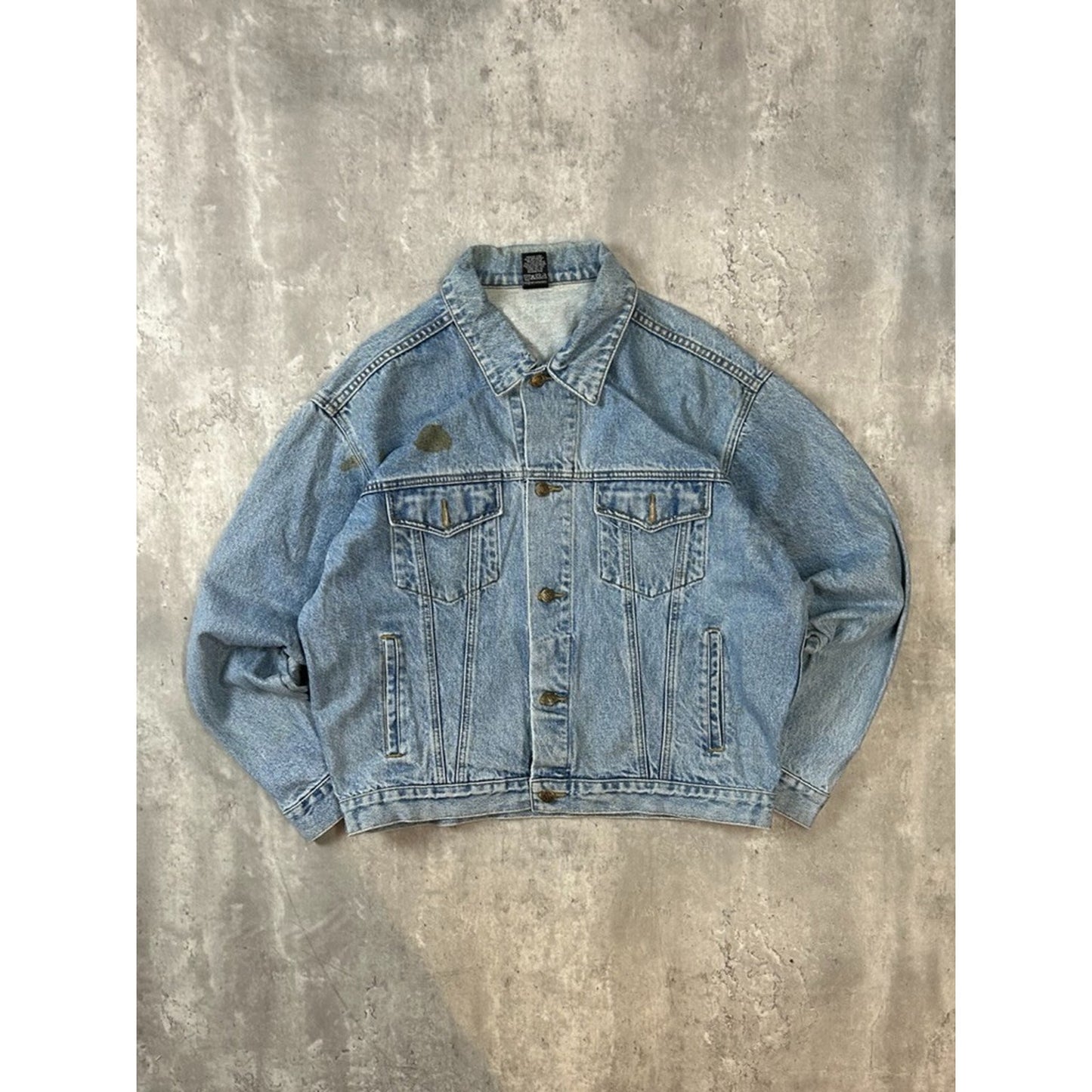 Vintage 90s Looney Tunes Embroidered Light Wash Denim Jacket Size Large