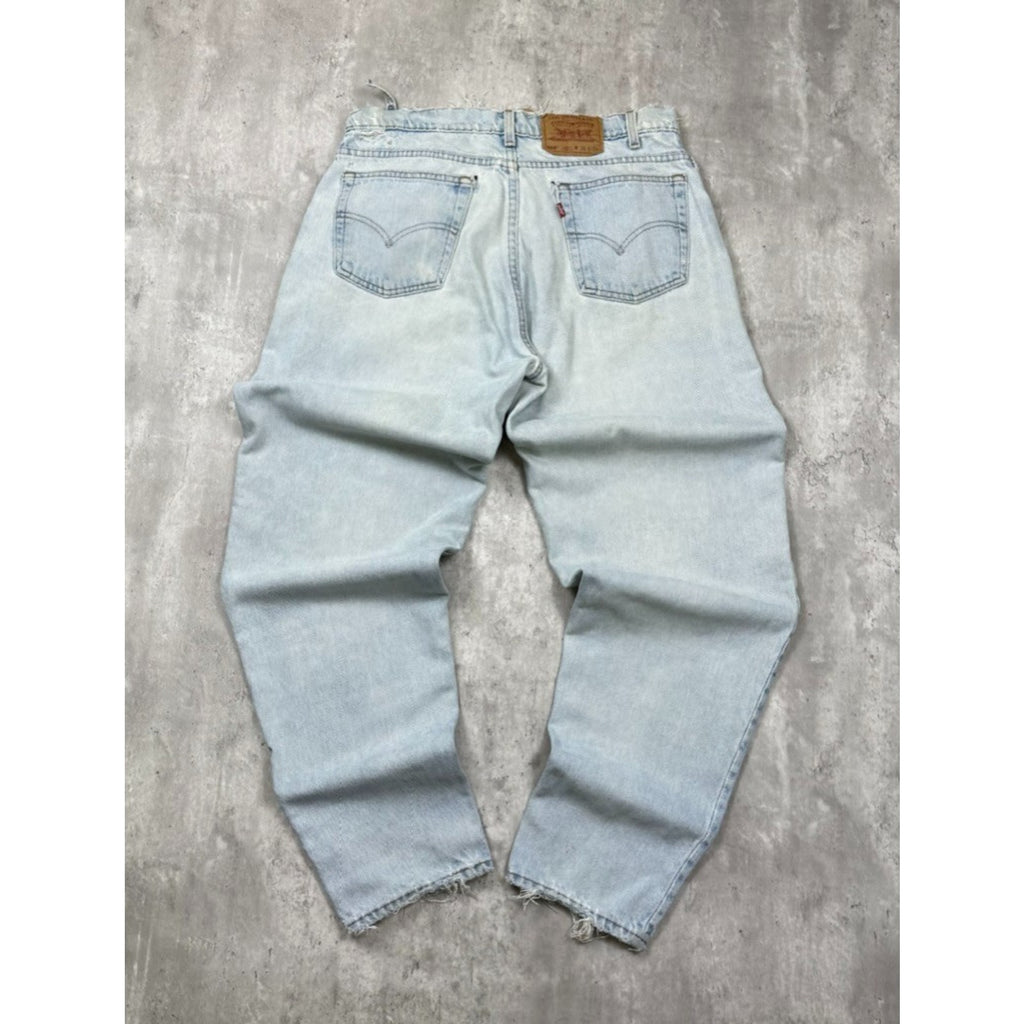 Vintage 90s Levis 560 Red Tab Relaxed Fit Tapered Light Wash Denim Pants Size 35