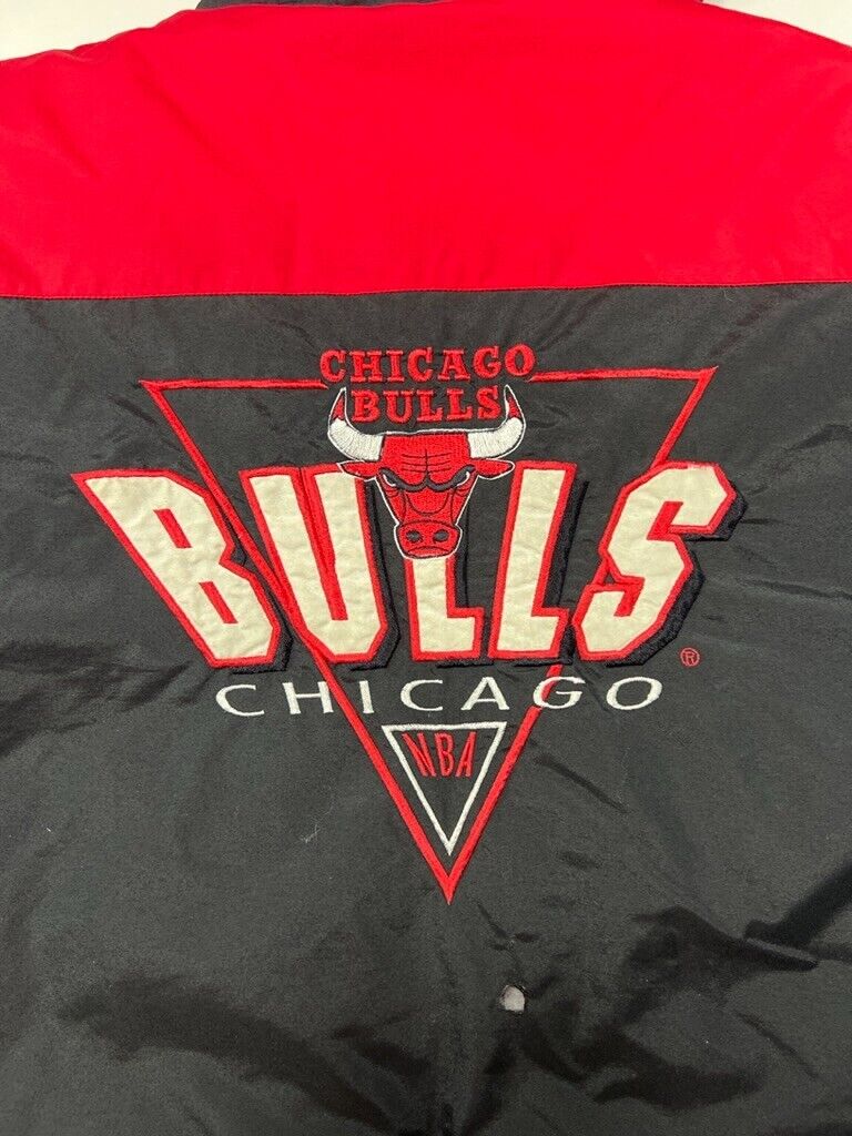 Vintage 90s Chicago Bulls NBA Embroidered Insulated Nylon Jacket Size Large