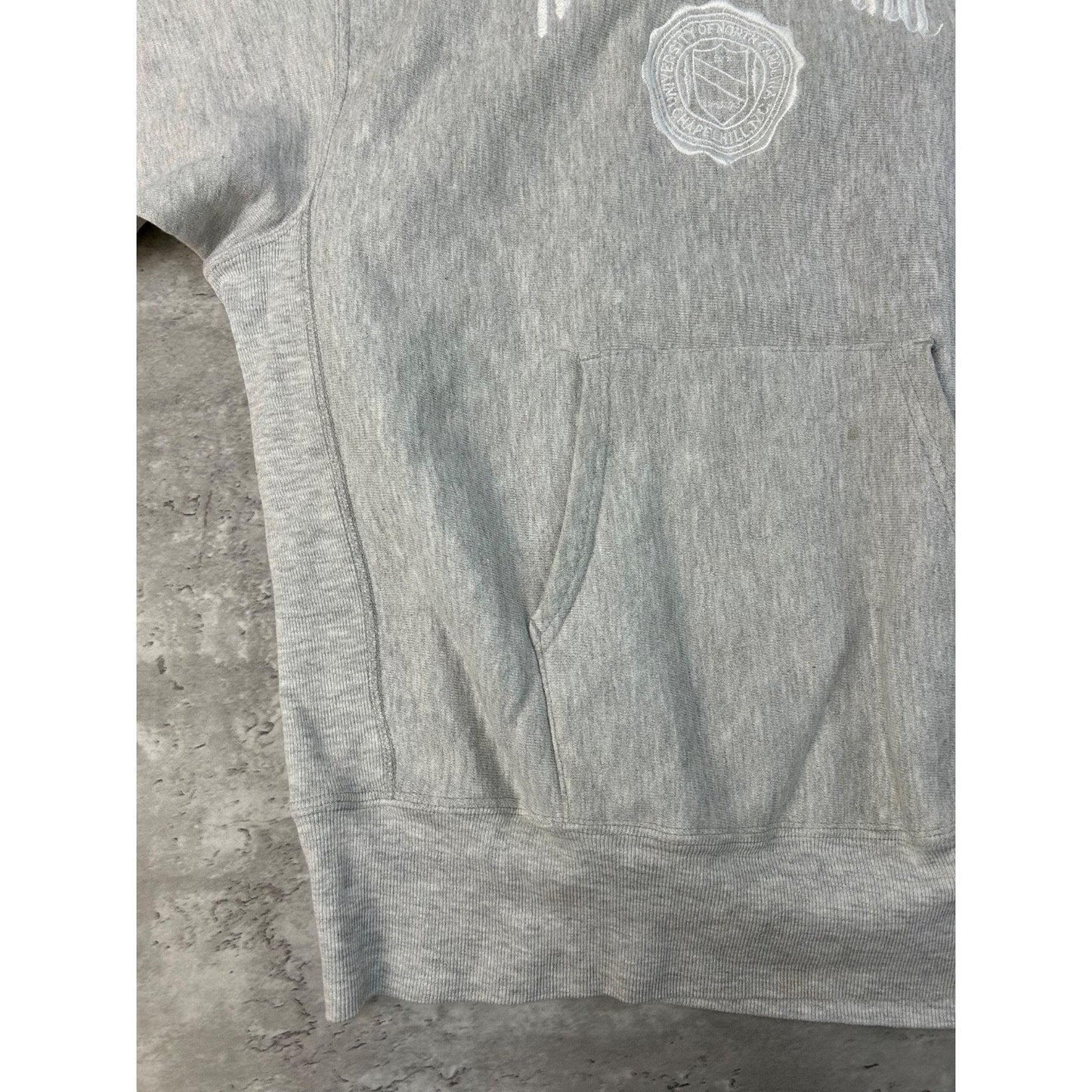 VTG 90s UNC Tarheels NCAA Champion Reverse Weave Hooded Sweatshirt Size XL