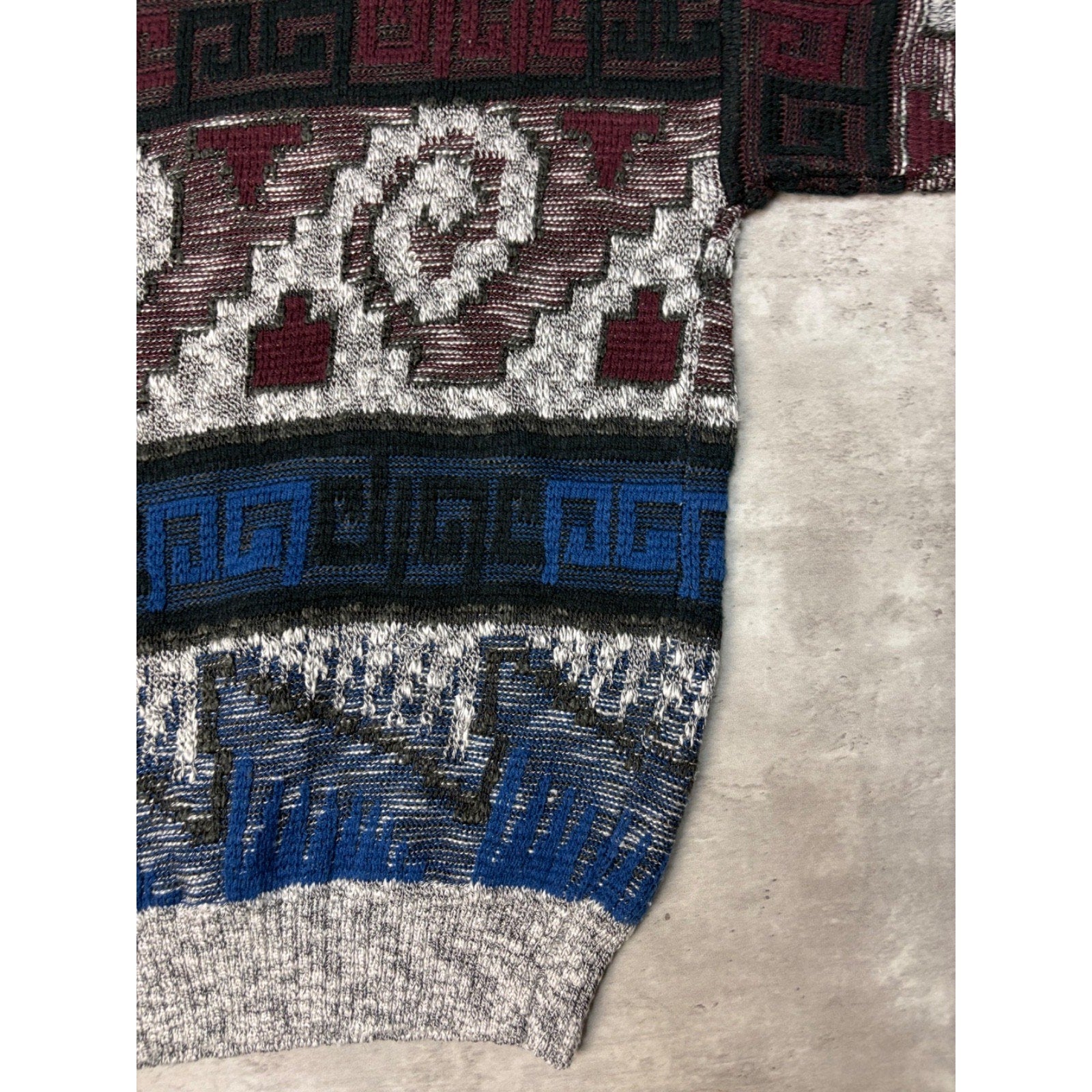 Vintage Sweater Graphix Abstract Print Pullover Knit Sweater Size Small