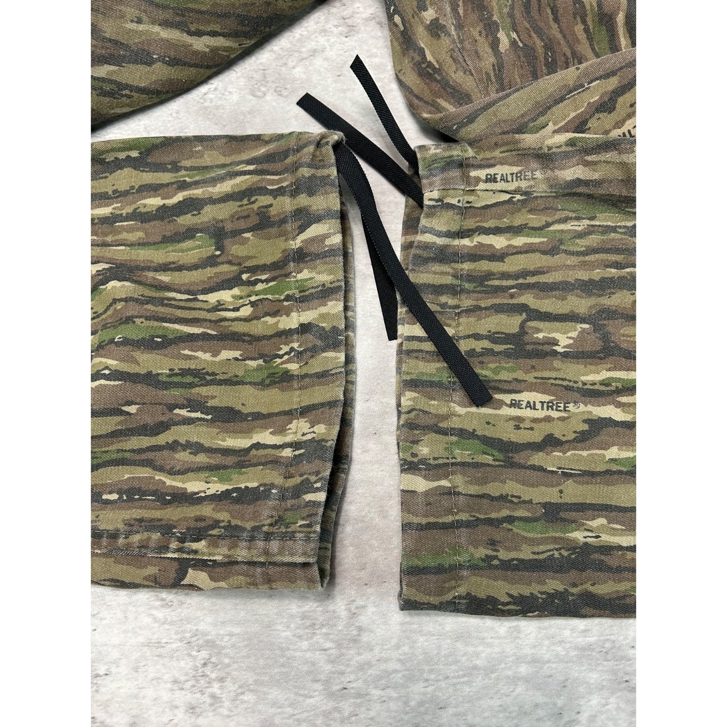 Vintage 90s Realtree Camo Utility Cargo Hunting Pants Size 38