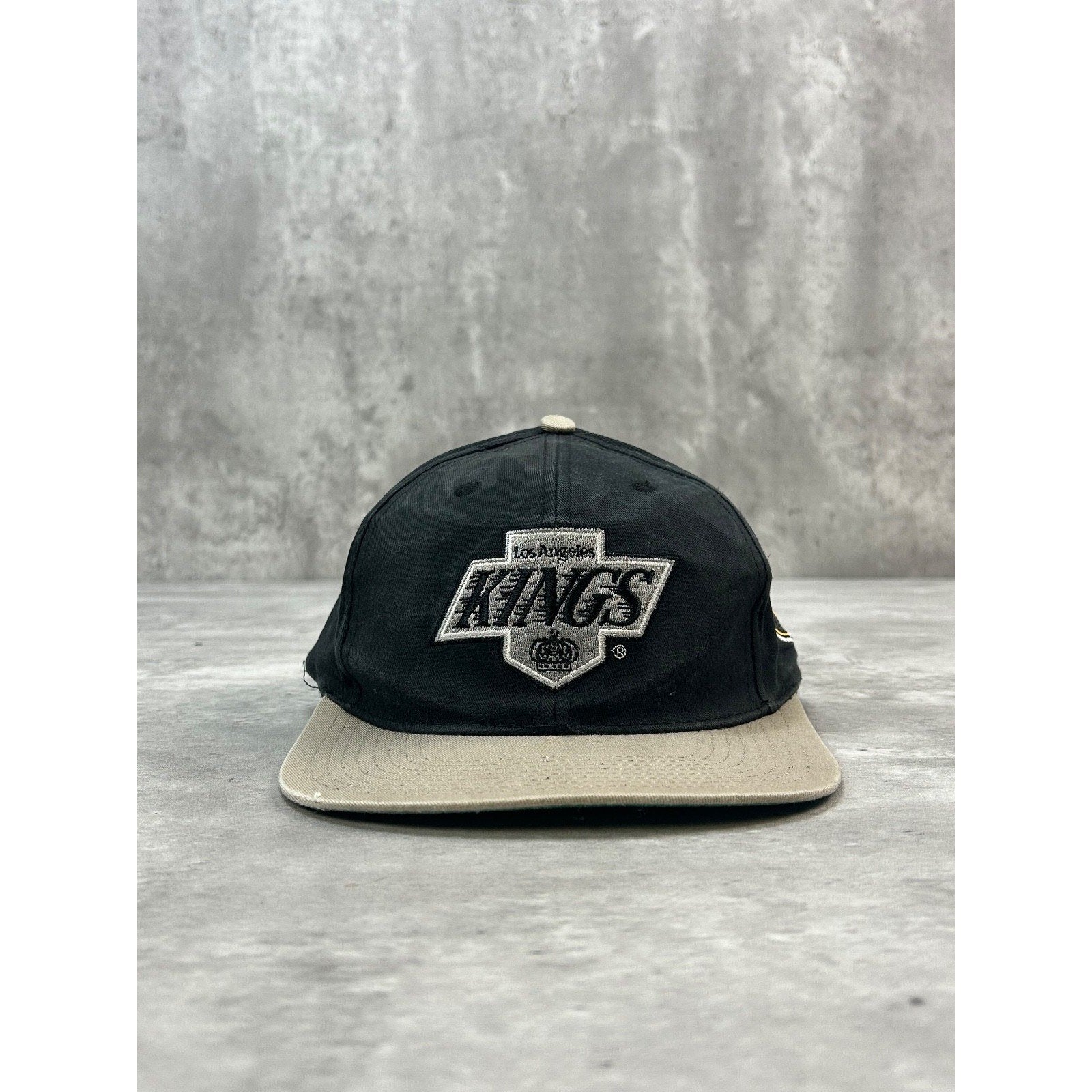 Vintage 90s Los Angeles Kings NHL Embroidered Logo Hockey Snapback Hat OSFA