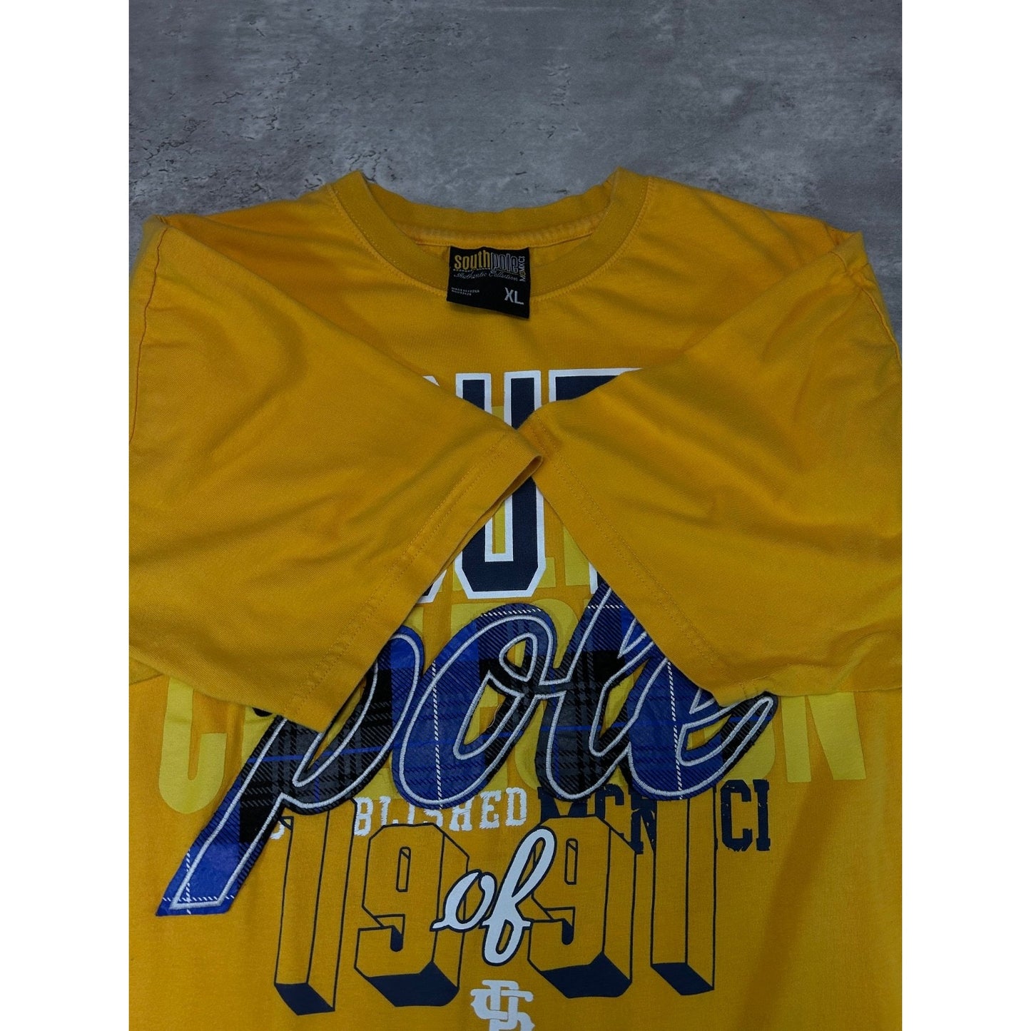 Vintage Y2K Southpole Graphic Spellout T-Shirt Size XL Yellow