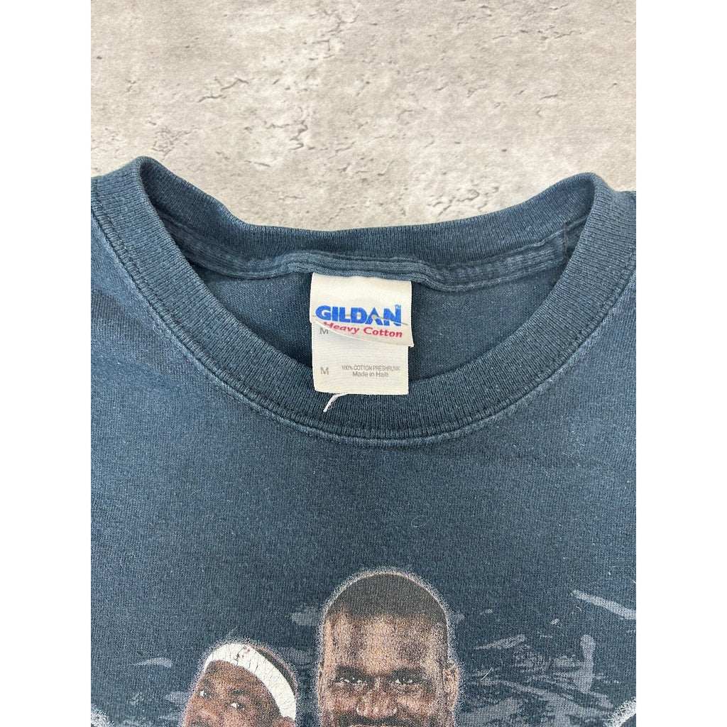 Vintage Lebron James #23 & Shaquille O'Neal #32 Cleveland Cavaliers T-Shirt Med