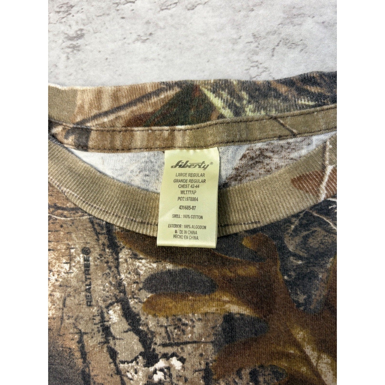 Vintage Liberty Realtree AP Hunting Camo T-Shirt Size Large