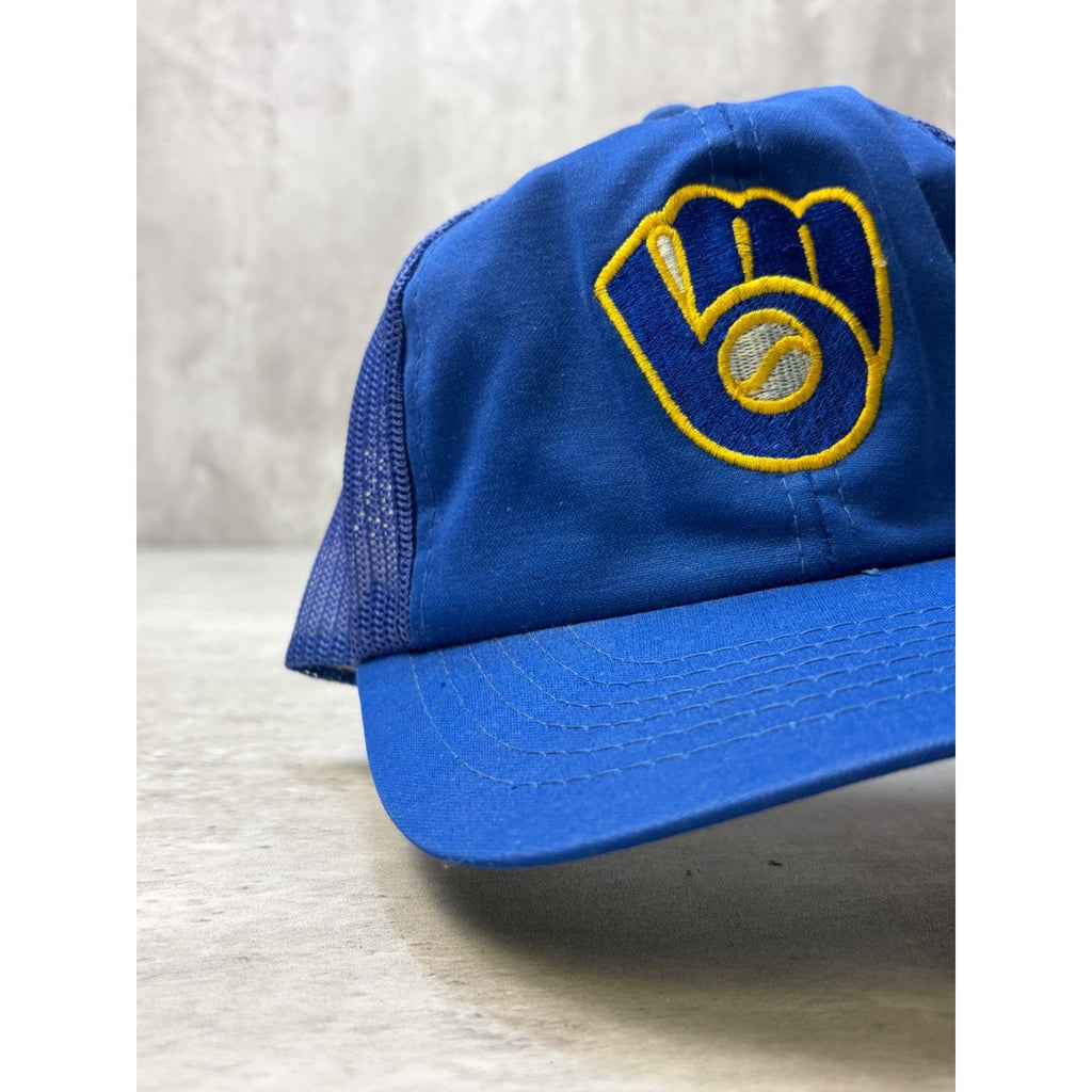 Vintage Milwaukee Brewers MLB Embroidered Logo Trucker Snapback Hat OSFA