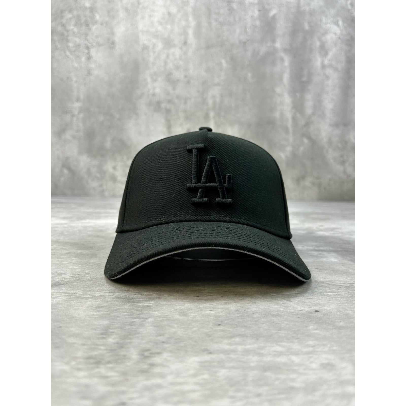 Vintage Los Angeles Dodgers MLB Tonal Embroidered Logo Snapback Hat OSFA
