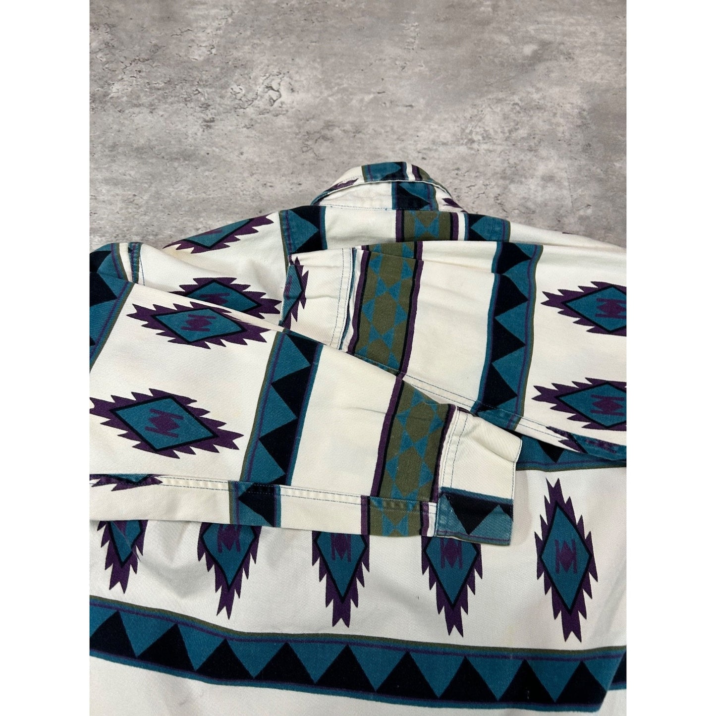 Vintage Arizona Aztec Western Style Long Sleeve Button Up Shirt Sz Medium YOUTH