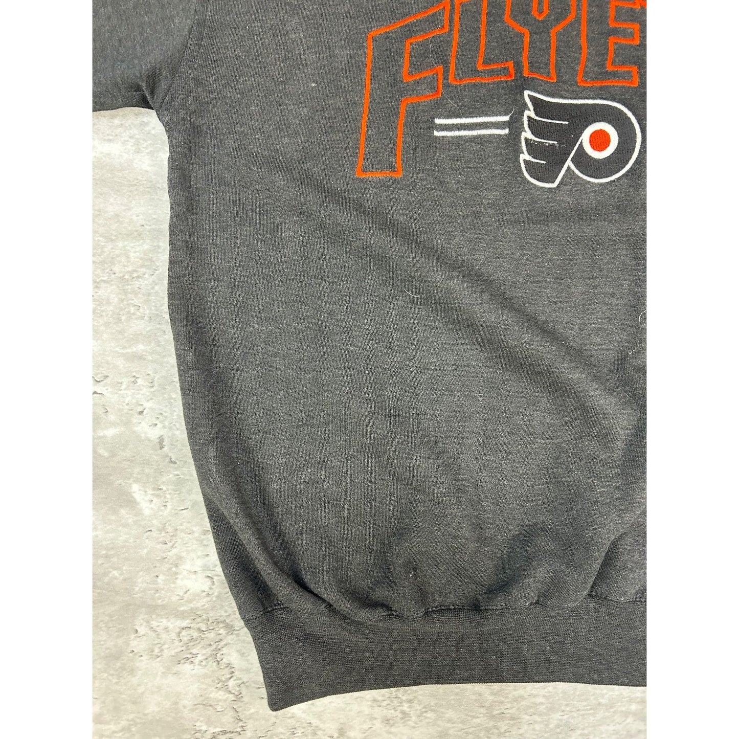 Vintage Philadelphia Flyers NHL Embroidered Spellout Hockey Sweatshirt Size Med