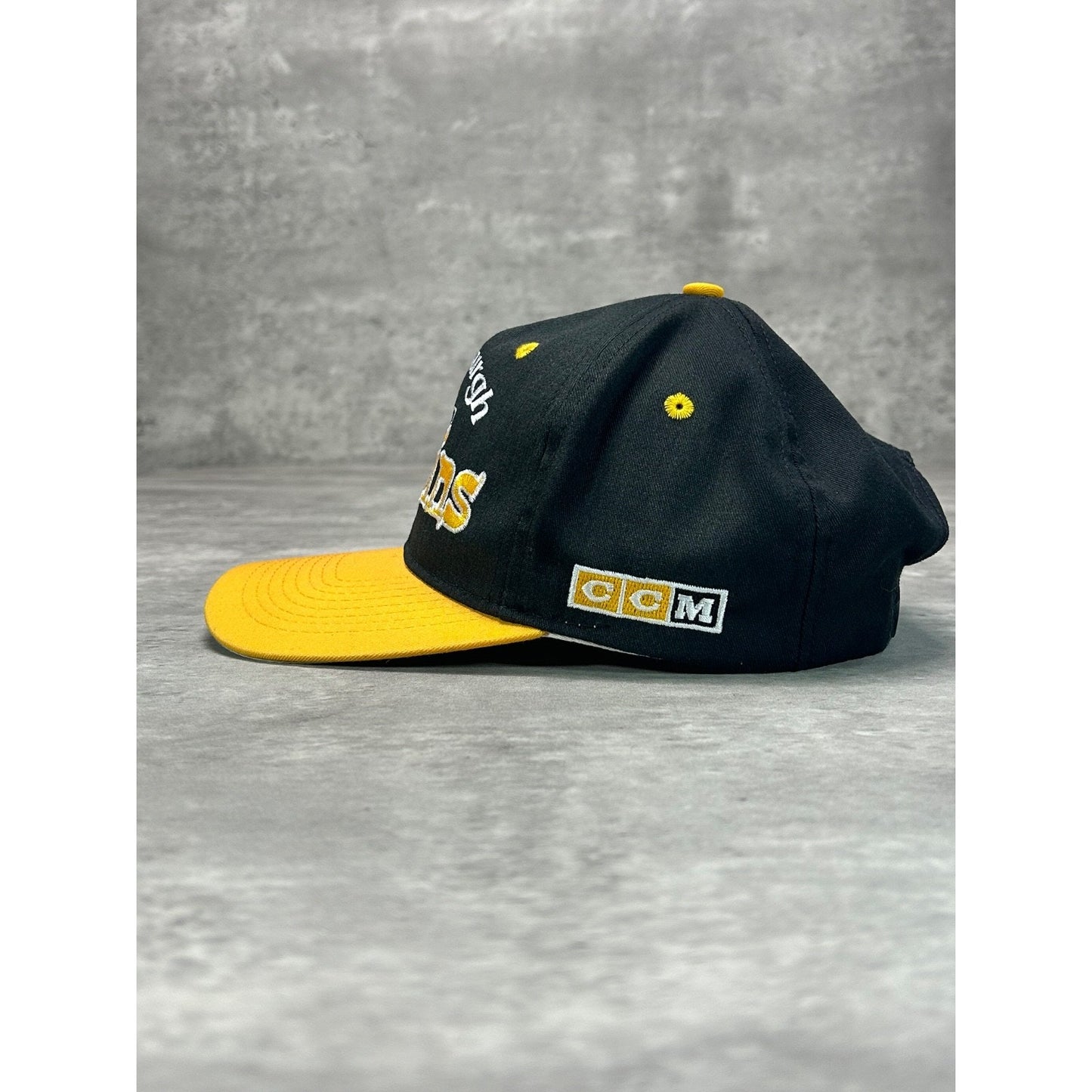 Vintage 90s Pittsburgh Penguins NHL Embroidered Spellout Snapback Hat OSFA