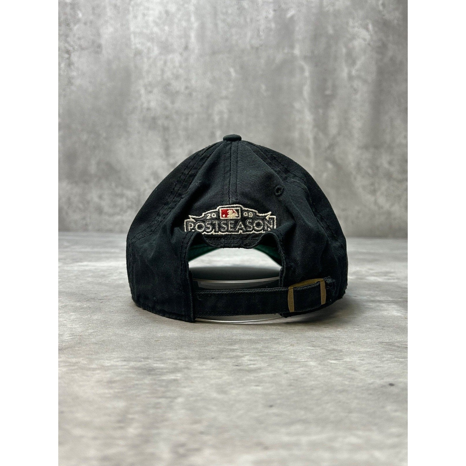 Philadelphia Phillies MLB Division Champs Embroidered Logo Strapback Hat OSFA