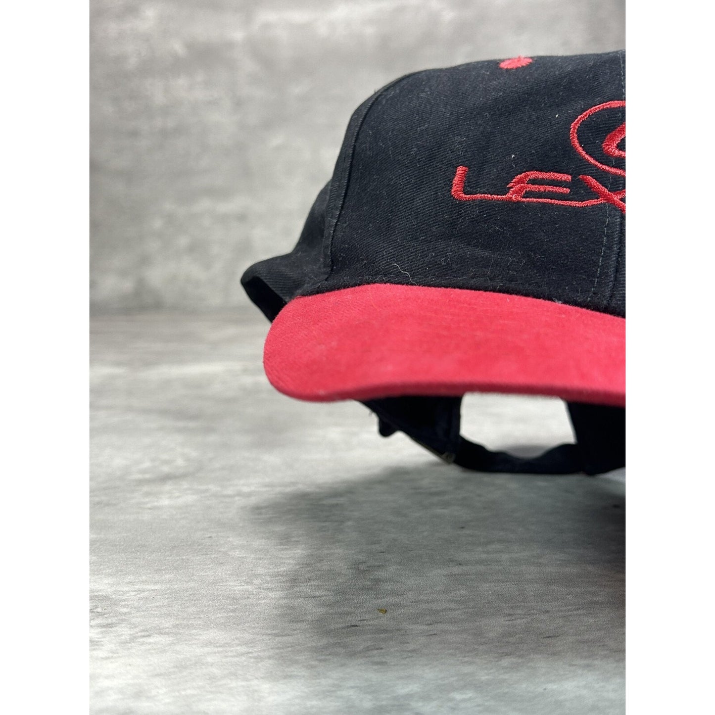Vintage 90s Lexus Embroidered Logo Two Tone Snapback Hat OSFA Black/Red