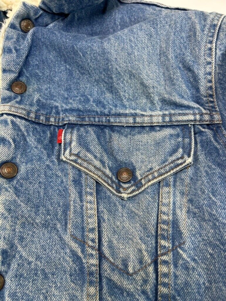 Vintage 80s/90s Levis Red Tab Sherpa Lined Light Wash Denim Jacket Size 40 Small