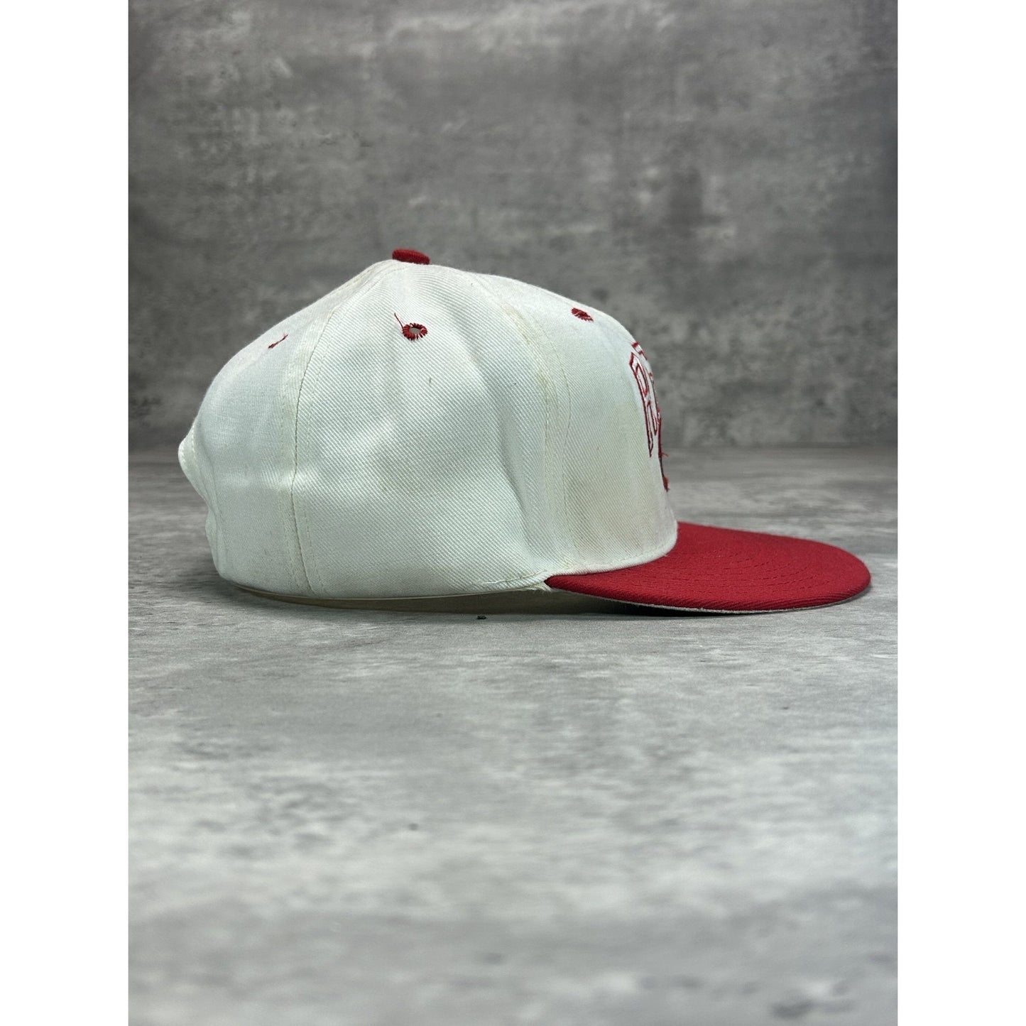 Vintage 90s Cincinnati Reds MLB Embroidered Spellout Logo Snapback Hat OSFA