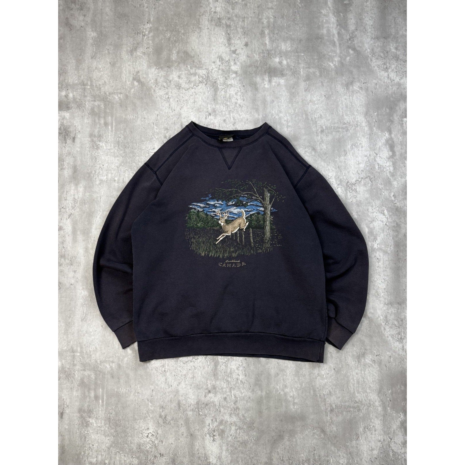 Vintage Canada Marshlands White Tail Deer Nature Graphic Sweatshirt Size Large