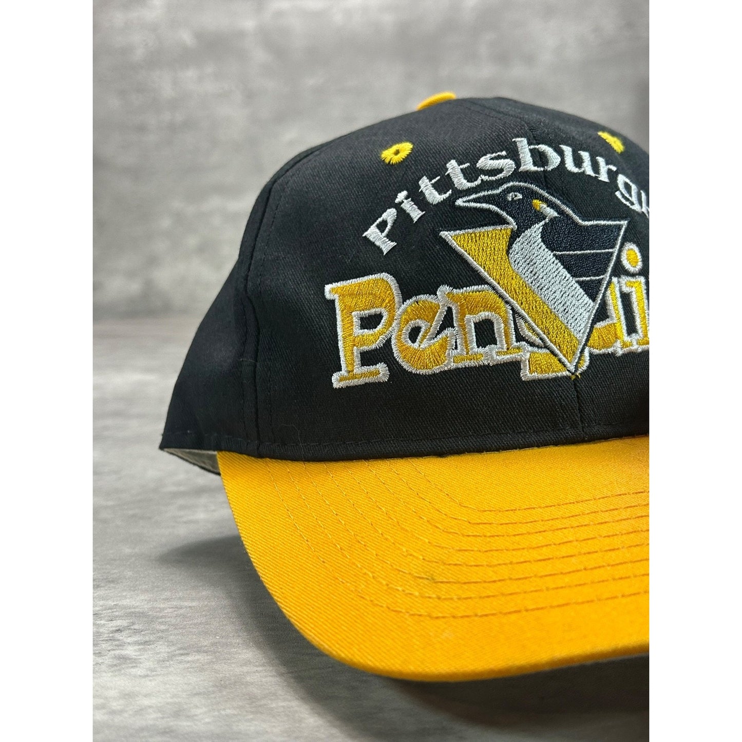 Vintage 90s Pittsburgh Penguins NHL Embroidered Spellout Snapback Hat OSFA