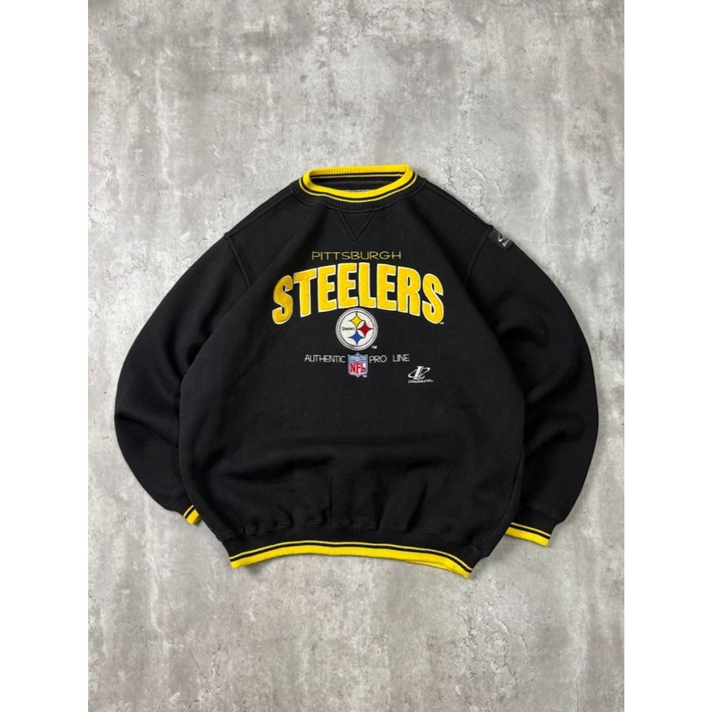 Vintage 90s Pittsburgh Steelers NFL Embroidered Spellout Sweatshirt Size XL