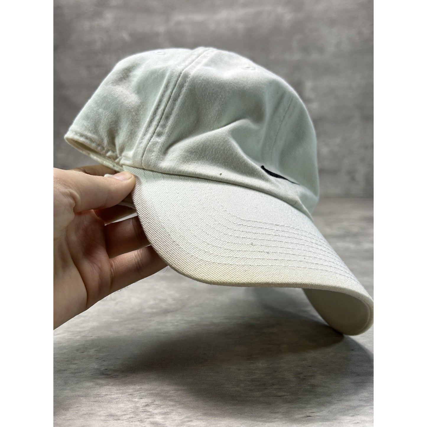 Vintage 2000s Nike Embroidered Mini Swoosh Strapback Hat OSFA White