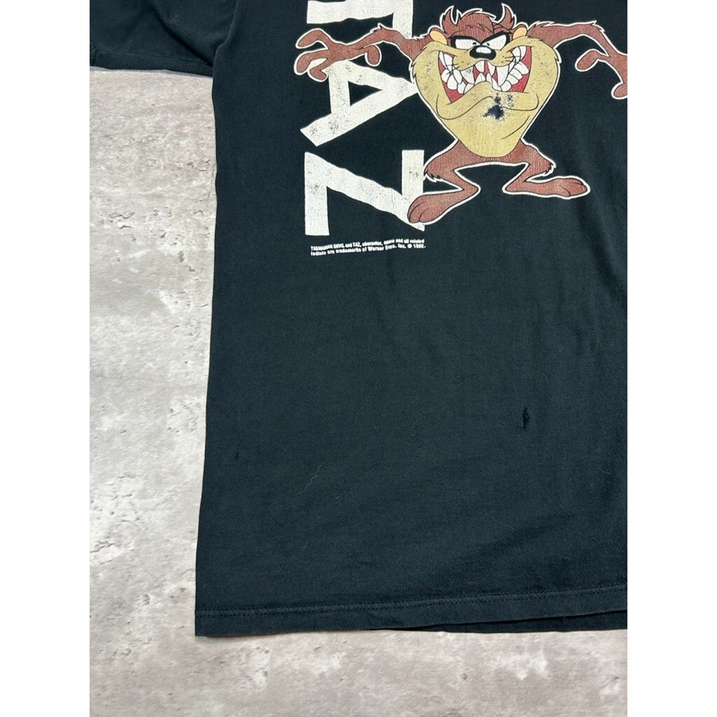 Vintage 1992 Looney Tunes Taz California Looney Tunes Cartoon T-Shirt Size Medium