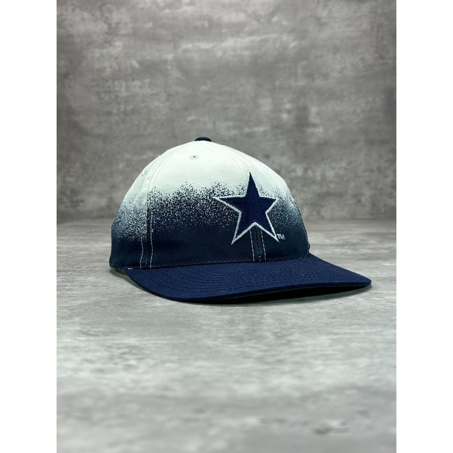 Vintage 90s Dallas Cowboys NFL Embroidered Logo Gradient Snapback Hat OSFA