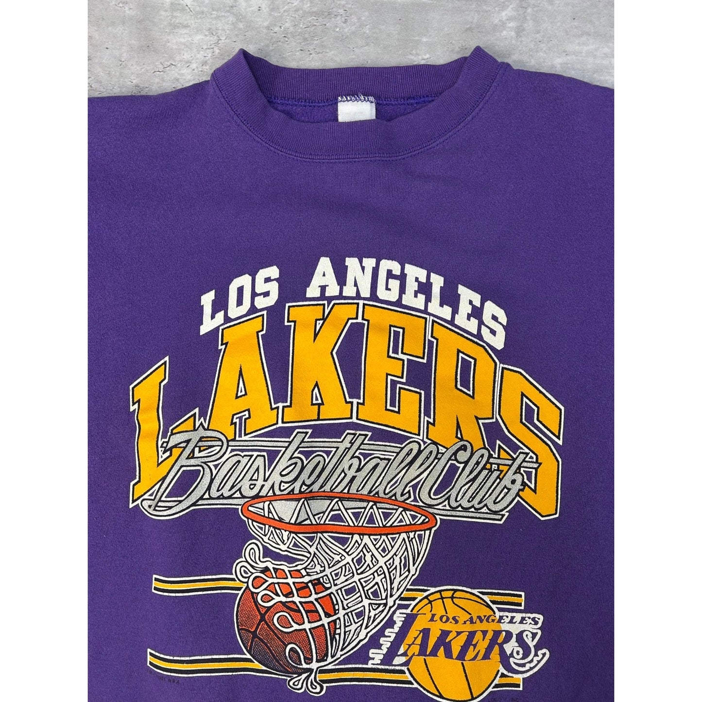 Vintage 1984 Los Angeles Lakers Basketball Club NBA Graphic Sweatshirt Size XL