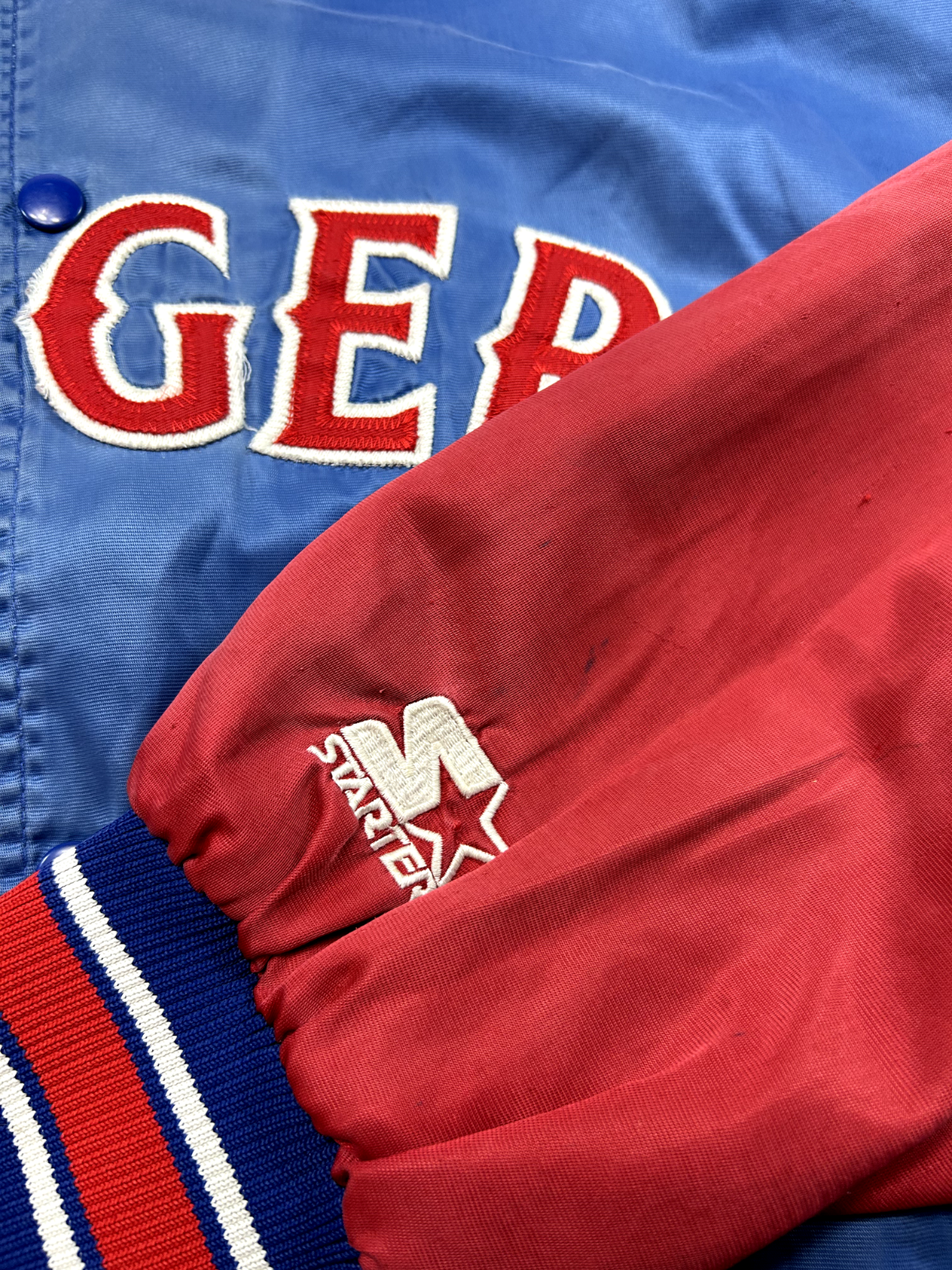 Vintage 90s Texas Rangers MLB Embroidered Starter Bomber Jacket Size XL