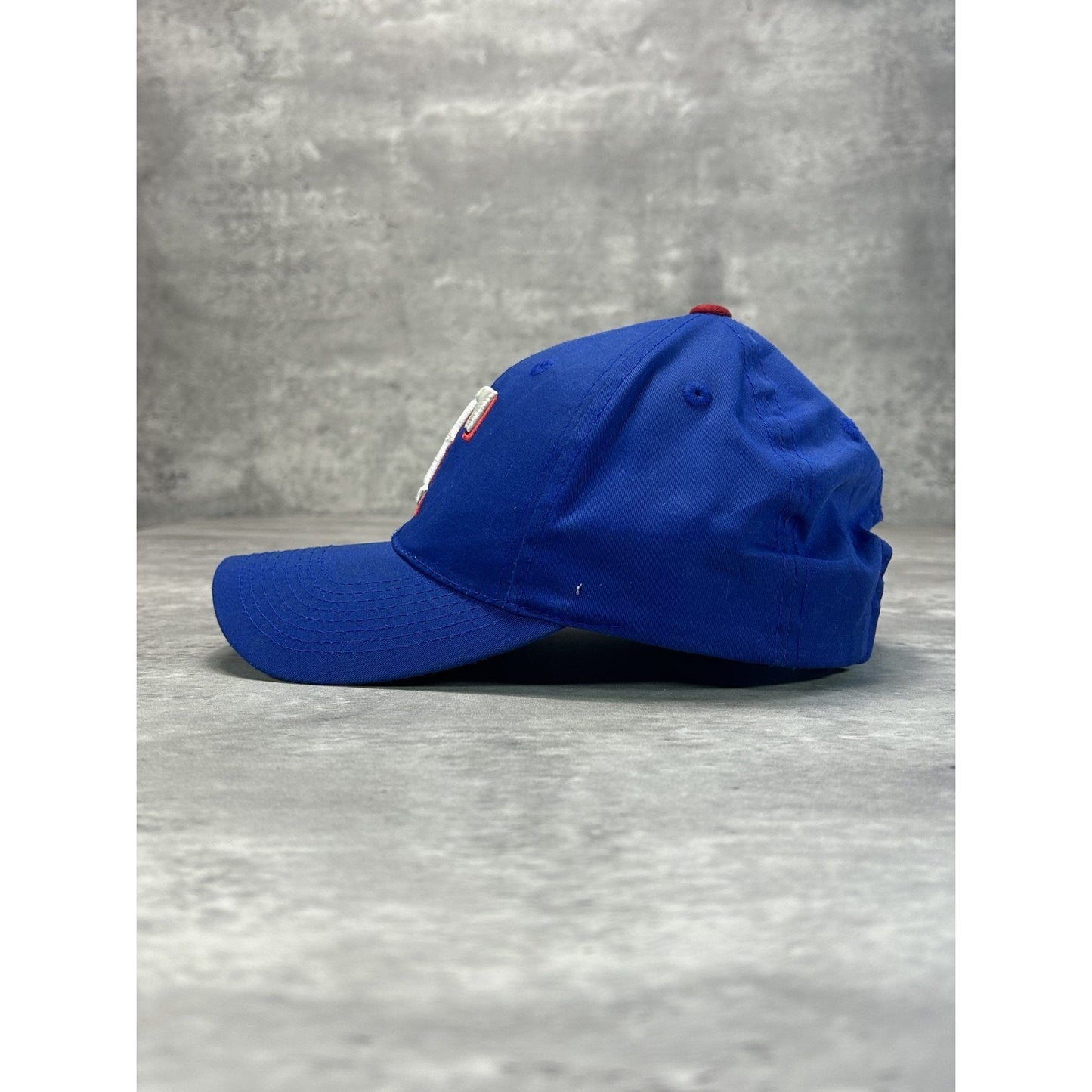 Vintage 90s Texas Rangers MLB Embroidered Logo Baseball Snapback Hat OSFA S/M