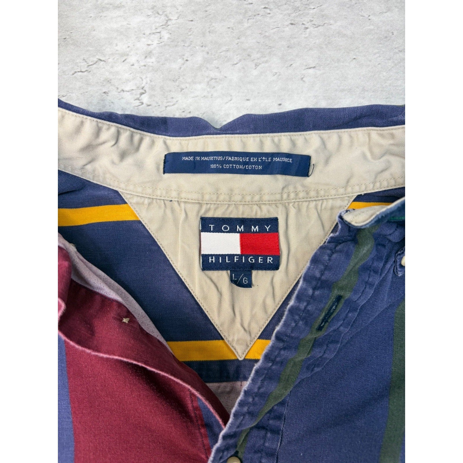 Vintage Tommy Hilfiger Embroidered Crest Striped Button Up Shirt Size Large