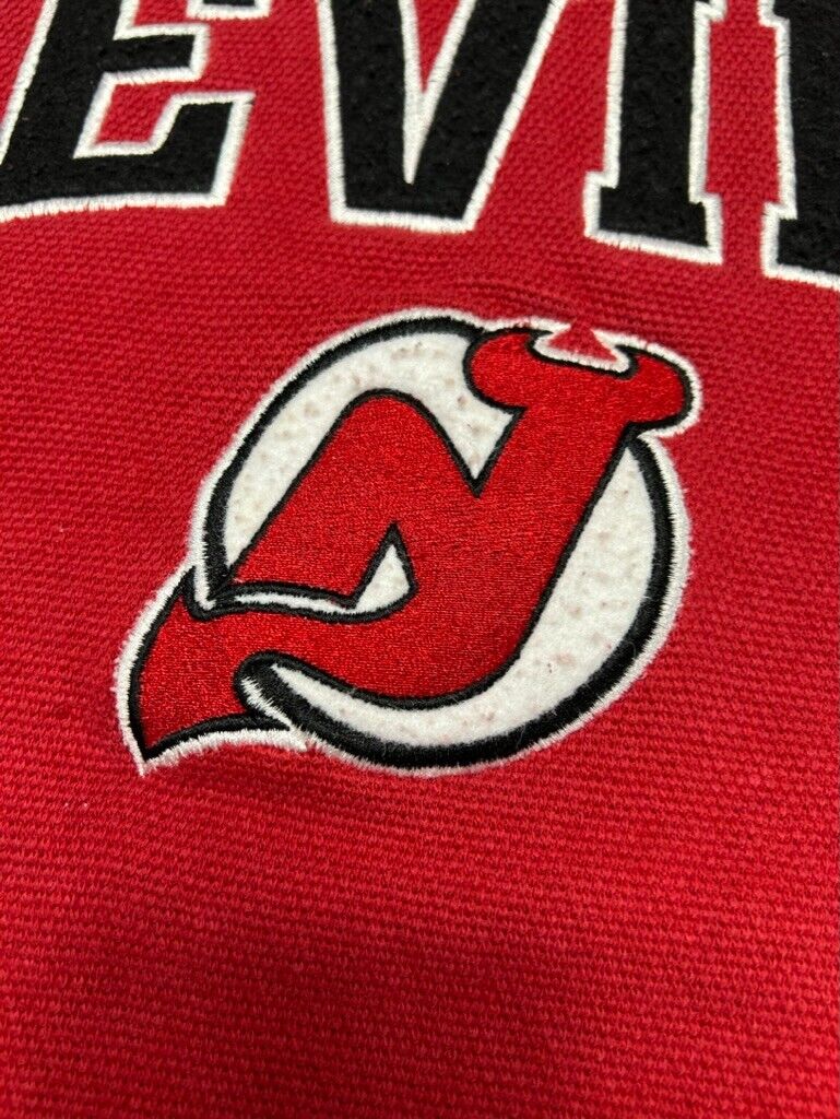 Vintage New Jersey Devils NHL Embroidered Spellout Logo Sweatshirt Size Medium