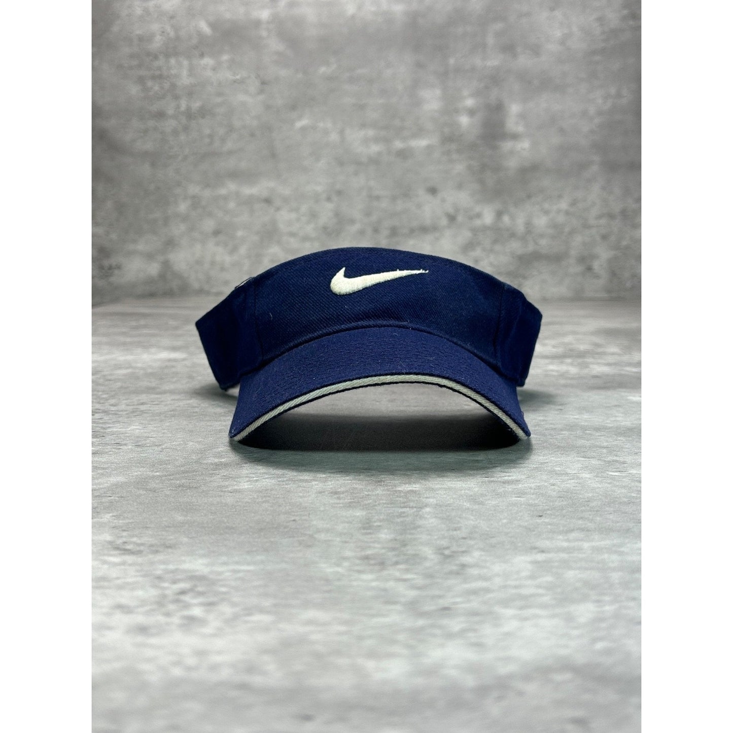 Vintage Nike Embroidered Swoosh Strapback Visor OSFA Navy Blue