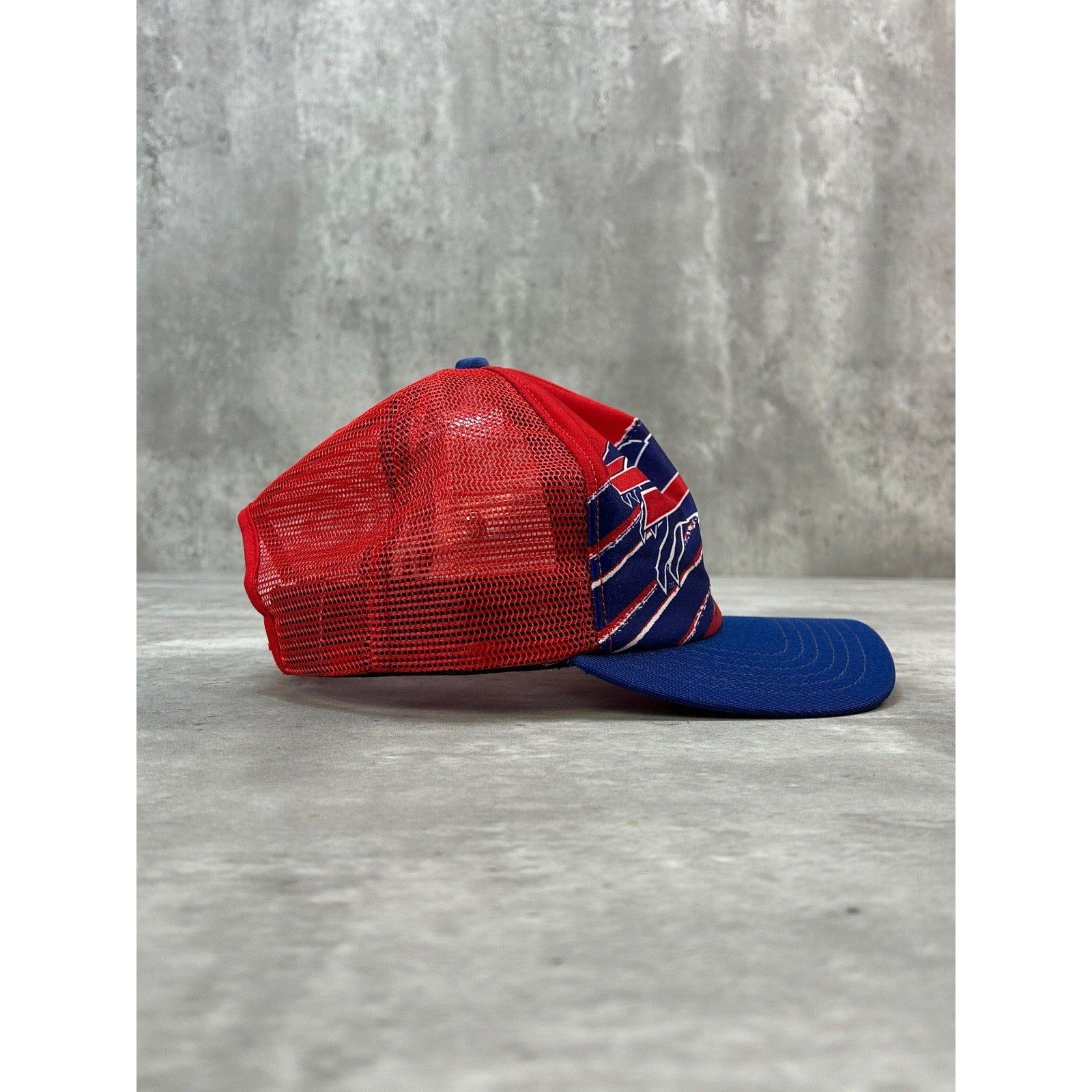 Vintage 80s Buffalo Bills NFL Graphic Logo Trucker Snapback Hat OSFA