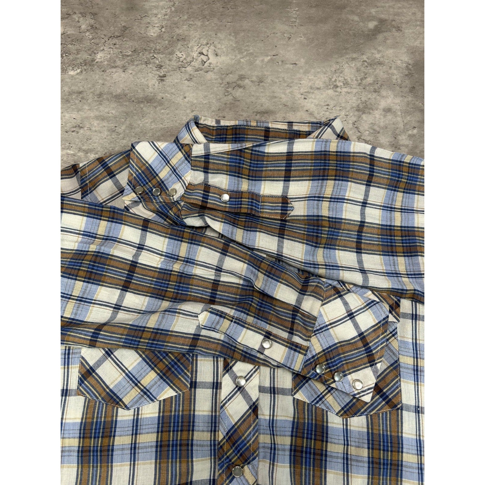 Vintage 1970s/80s JCPenny Plaid Print Reworked Cropped Button Up Shirt Sz Medium