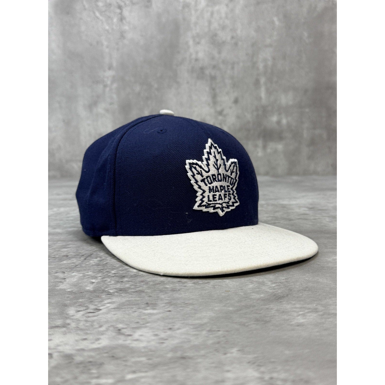 Toronto Maple Leafs NHL Embroidered Retro Logo Hockey Snapback Hat OSFA