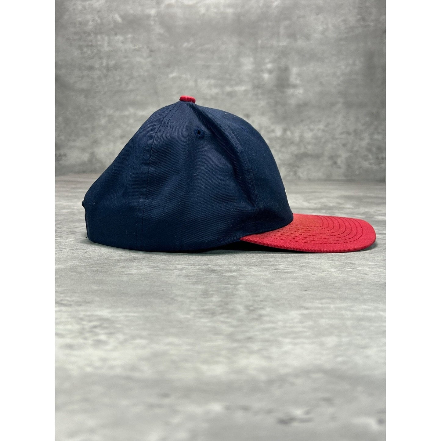 Vintage 90s Atlanta Braves MLB Embroidered Logo Snapback Hat OSFA