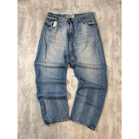 Vintage Y2K Gilyard Mfg Baggy Fit Light Wash Denim Pants Size 39 Blue