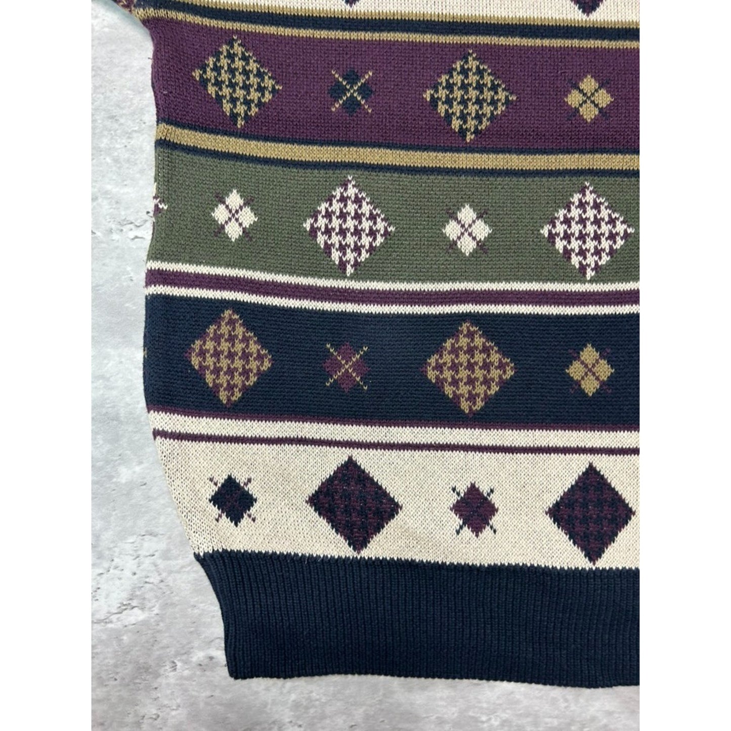 Vintage 90s Woods & Gray Diamond Striped Print Pullover Knit Sweater Size Large