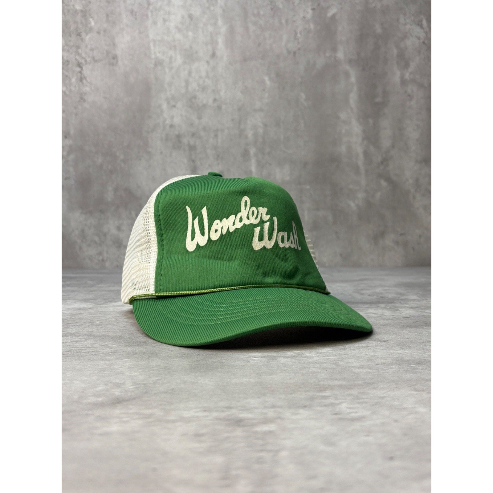 Vintage 80s/90s Wonder Wash Script Spellout Trucker Snapback Hat OSFA