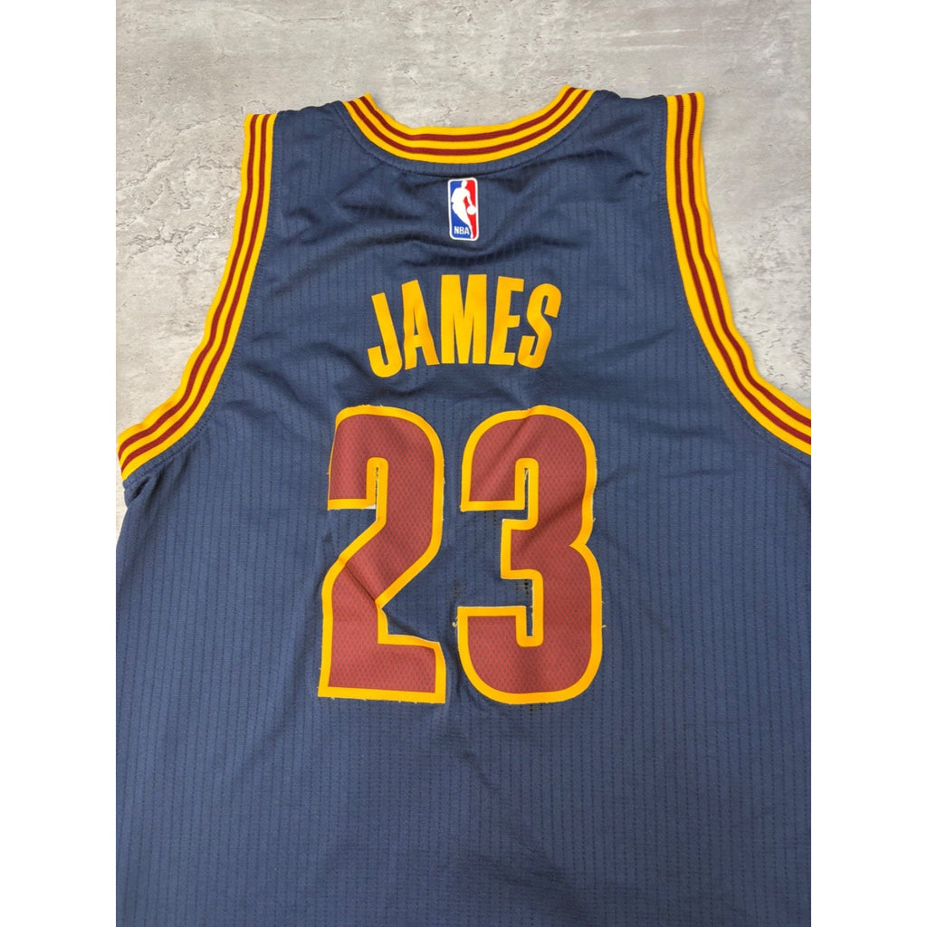 Vintage Lebron James #23 Cleveland Cavaliers NBA Basketball Jersey Size Medium
